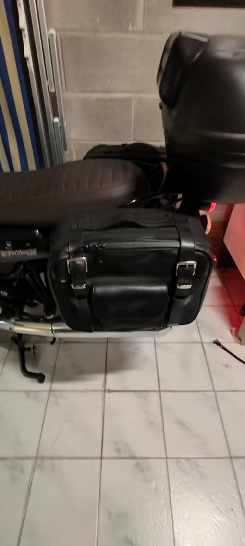 Moto Guzzi V7 III Special (2017 - 20) (6)