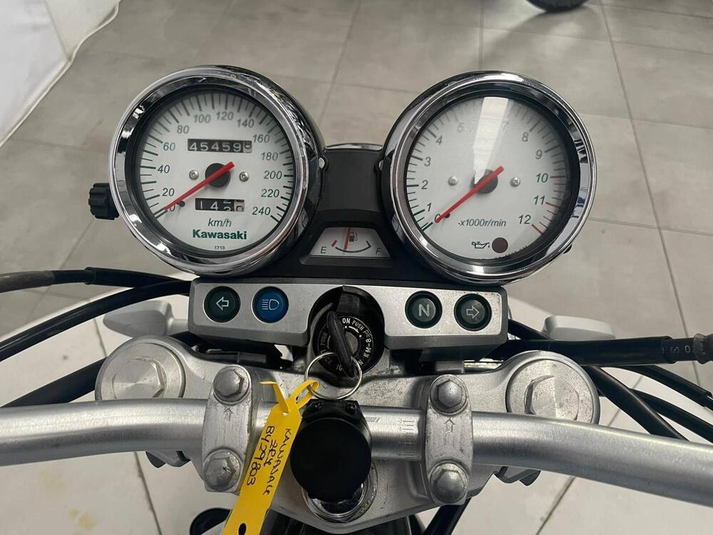 Kawasaki ZR-7 (2001 - 04) (7)