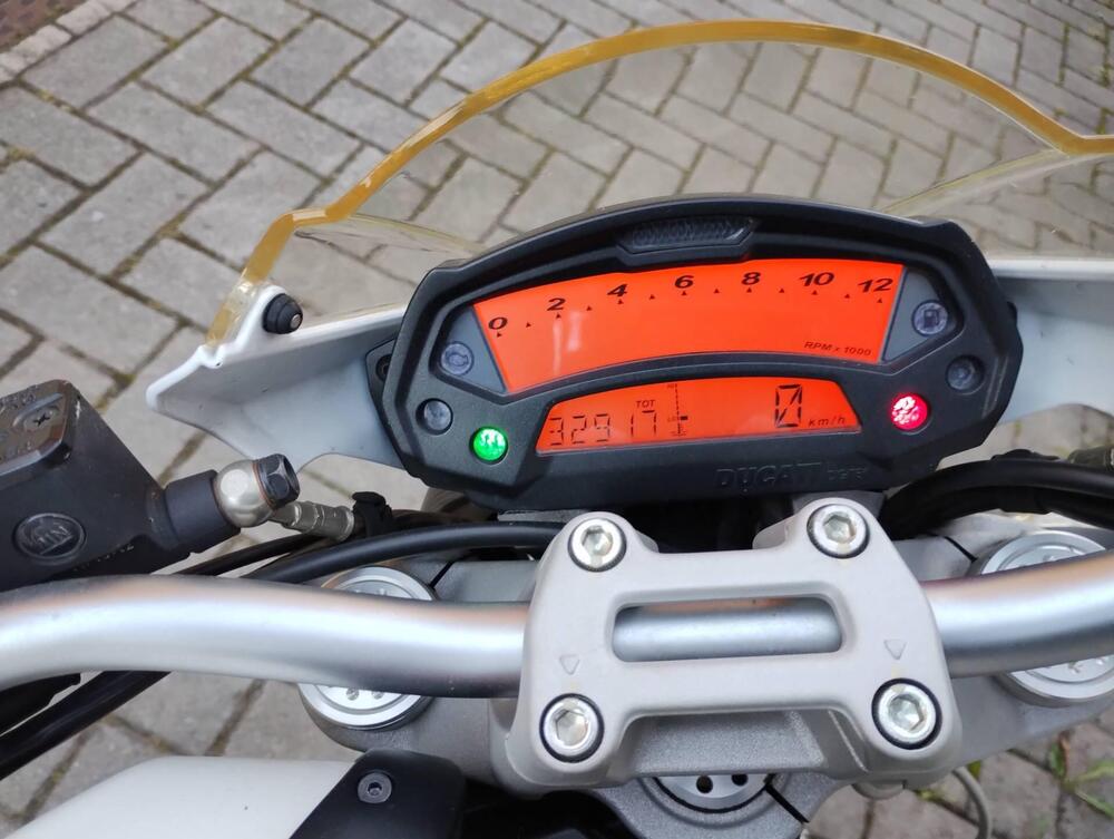 Ducati Monster 696 (2008 - 13) (6)