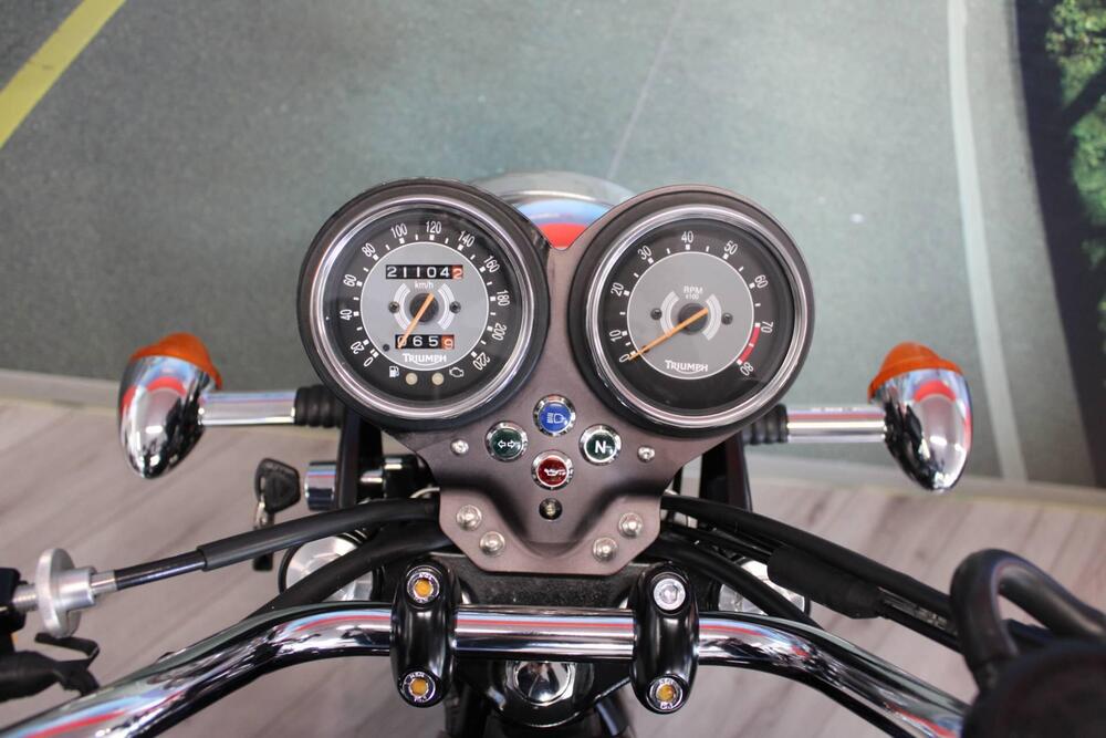 Triumph Bonneville SE (2009 - 13) (6)