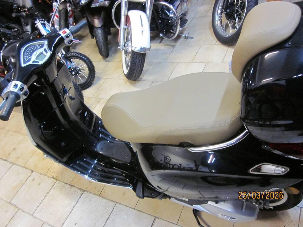Vespa Primavera 125 3V ie Sport ABS (2018 - 19) (4)