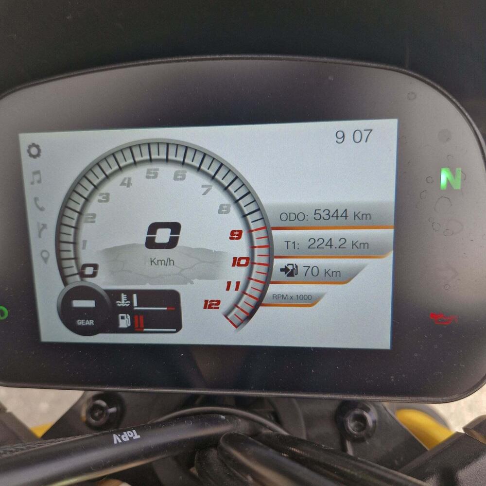 Moto Morini SEIEMMEZZO SCR (2022 - 26) (8)