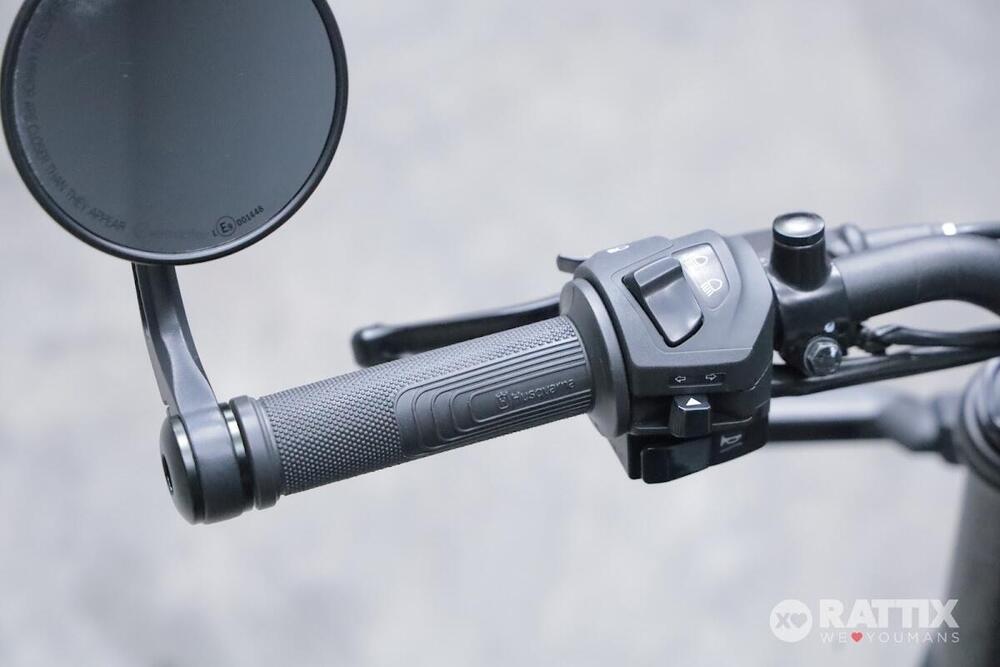 Husqvarna Svartpilen 401 (2021 - 23) (11)