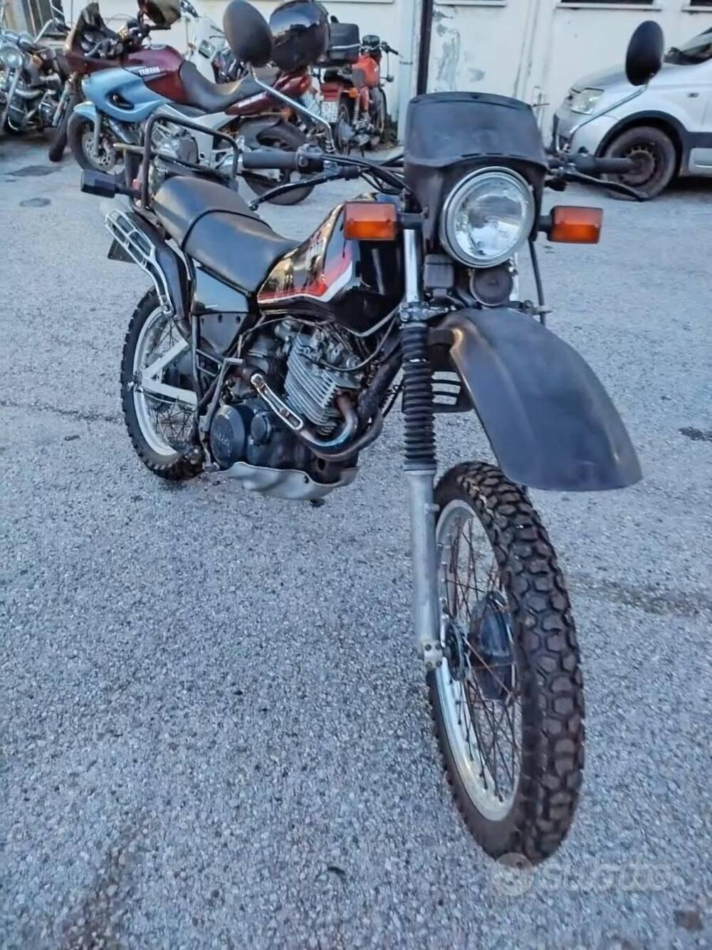 Yamaha XT 550 (5)