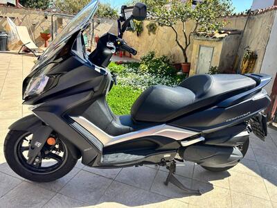 Kymco Downtown 350i TCS (2021 - 25) usata
