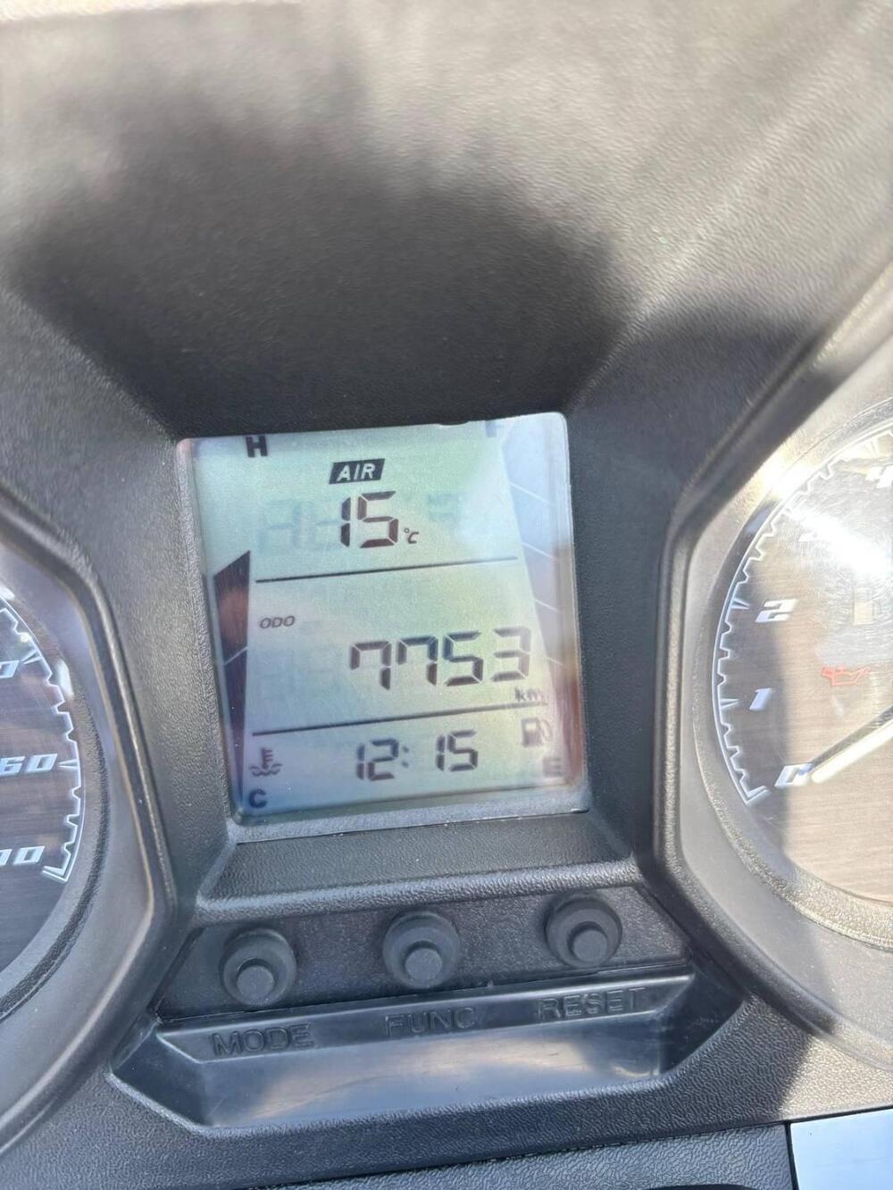 Kymco Downtown 350i TCS (2021 - 25) (4)