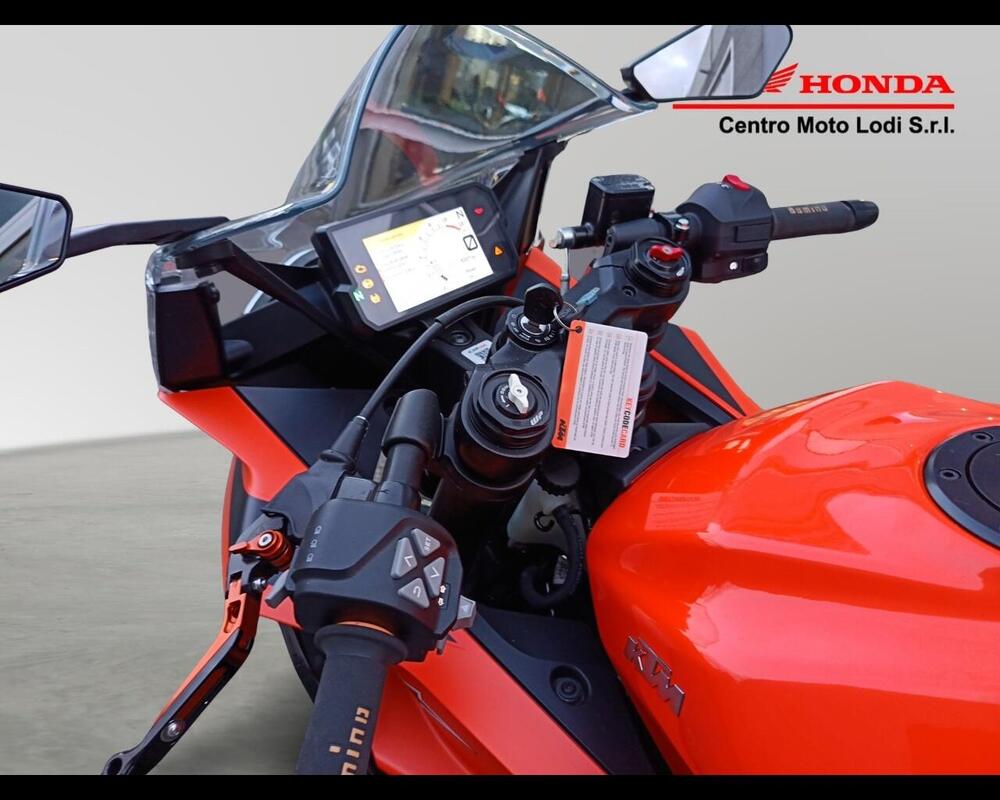 KTM RC 390 (2022 - 26) (8)