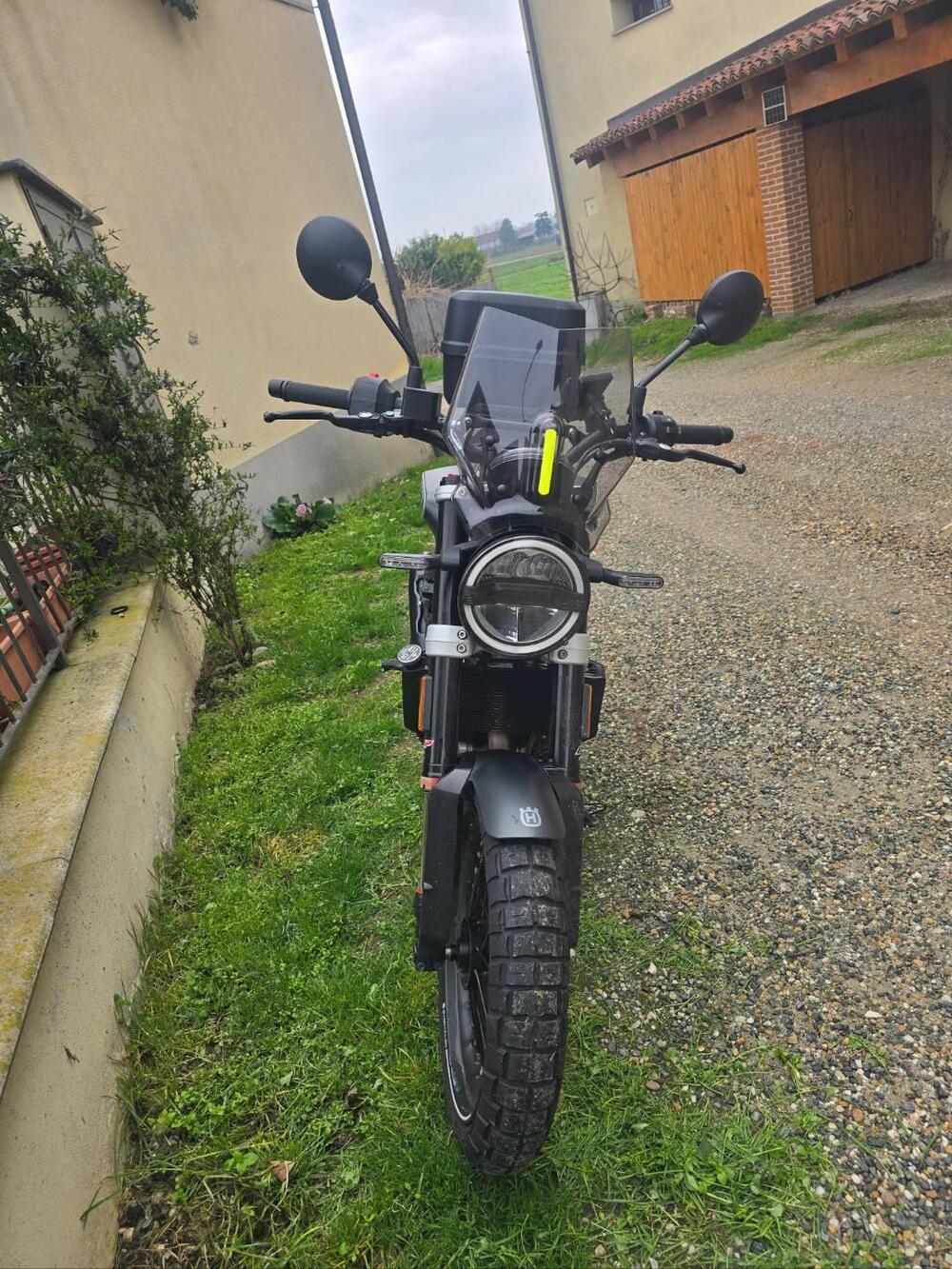 Husqvarna Svartpilen 401 (2021 - 23)