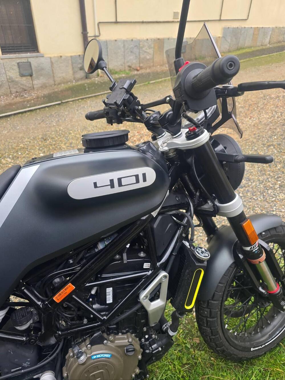 Husqvarna Svartpilen 401 (2021 - 23) (2)