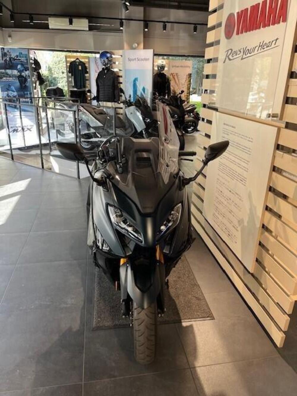 Yamaha T-Max 560 Tech Max (2022 - 24) (5)
