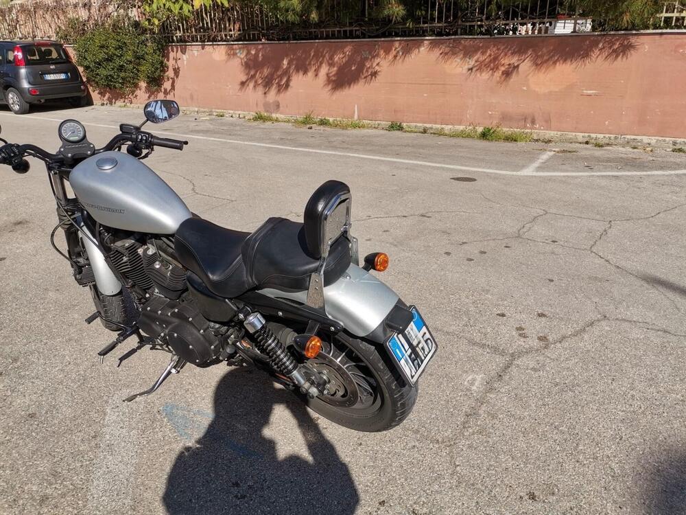 Harley-Davidson 883 Iron (2009 - 11) - XL 883N (5)