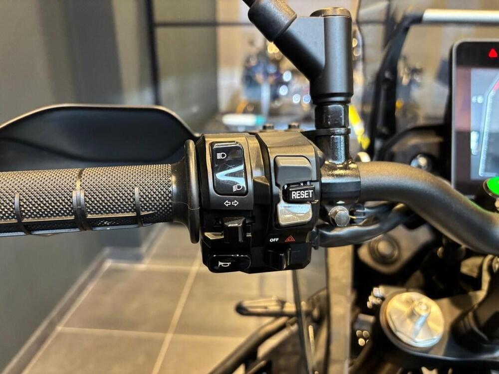 Yamaha Ténéré 700 World Raid (2022 - 25) (8)