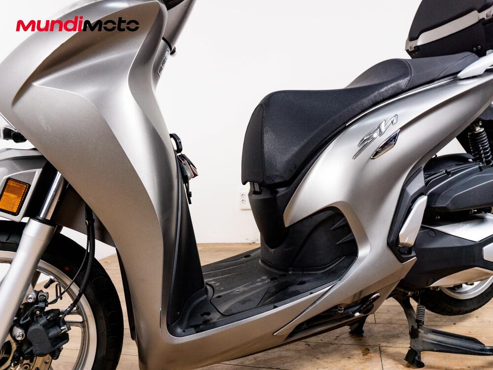 Honda SH 350i Sport (2025 - 26) (9)