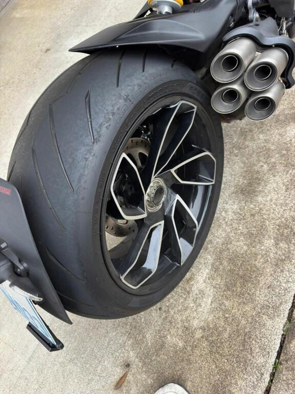 Ducati Diavel V4 (2023 - 26) (9)