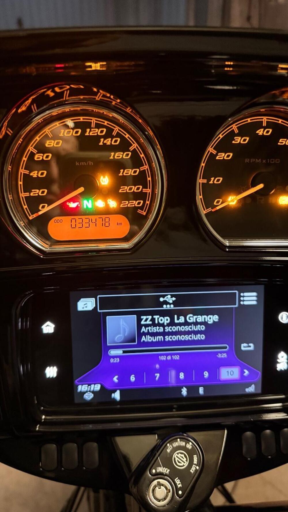 Harley-Davidson 114 Street Glide Special (2019 - 20) - FLHXS (6)