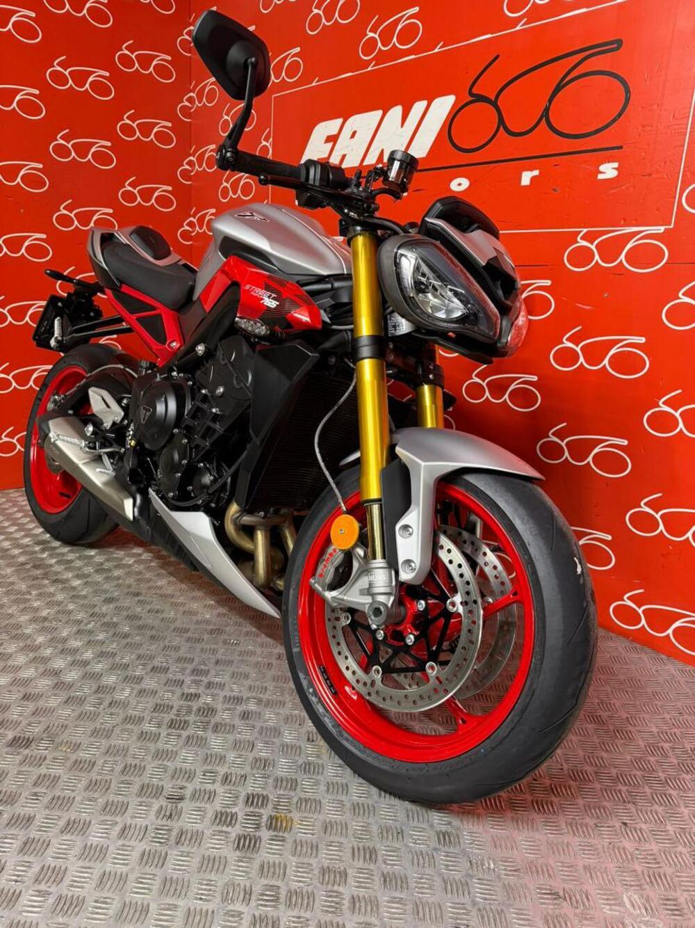 Triumph Street Triple 765 RX (2026) (4)