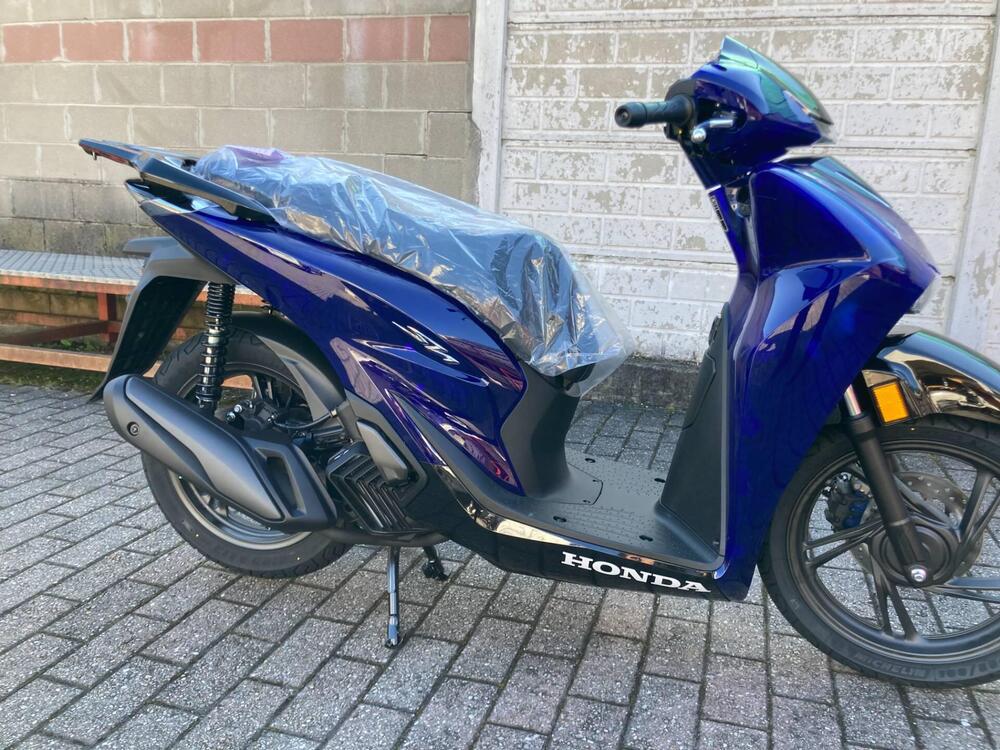 Honda SH 125 Vetro (2026) (4)