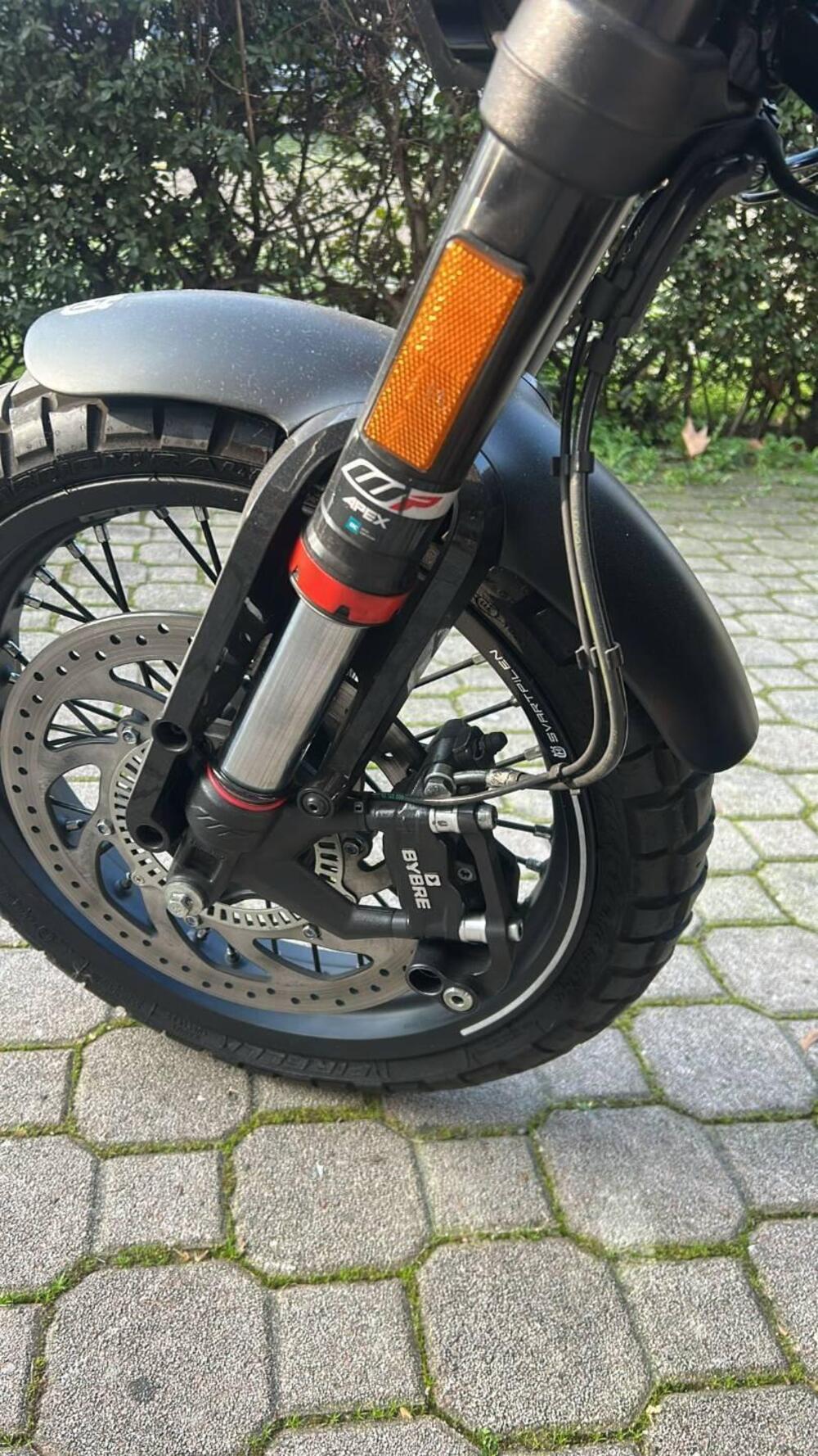 Husqvarna Svartpilen 401 (2021 - 23) (5)