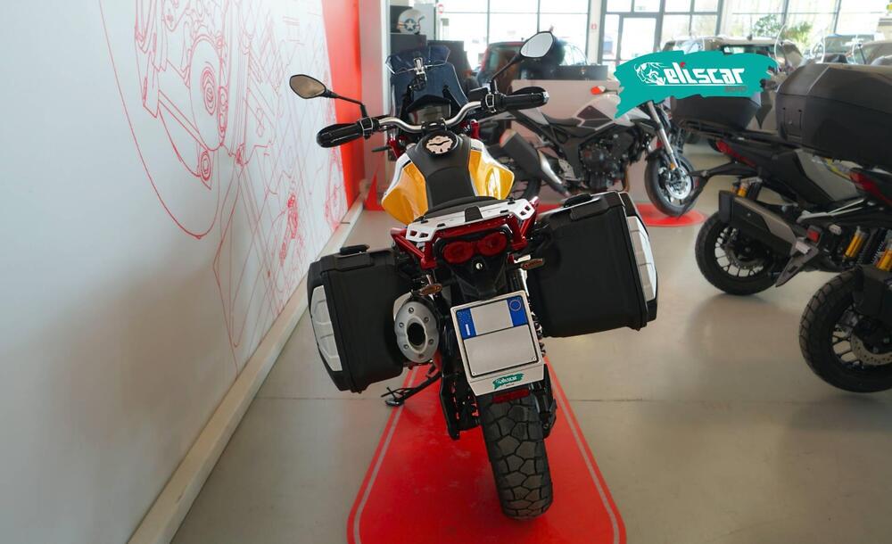 Moto Guzzi V85 TT (2024 - 26) (6)