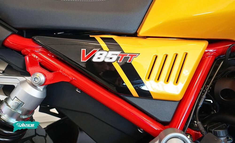 Moto Guzzi V85 TT (2024 - 26) (12)