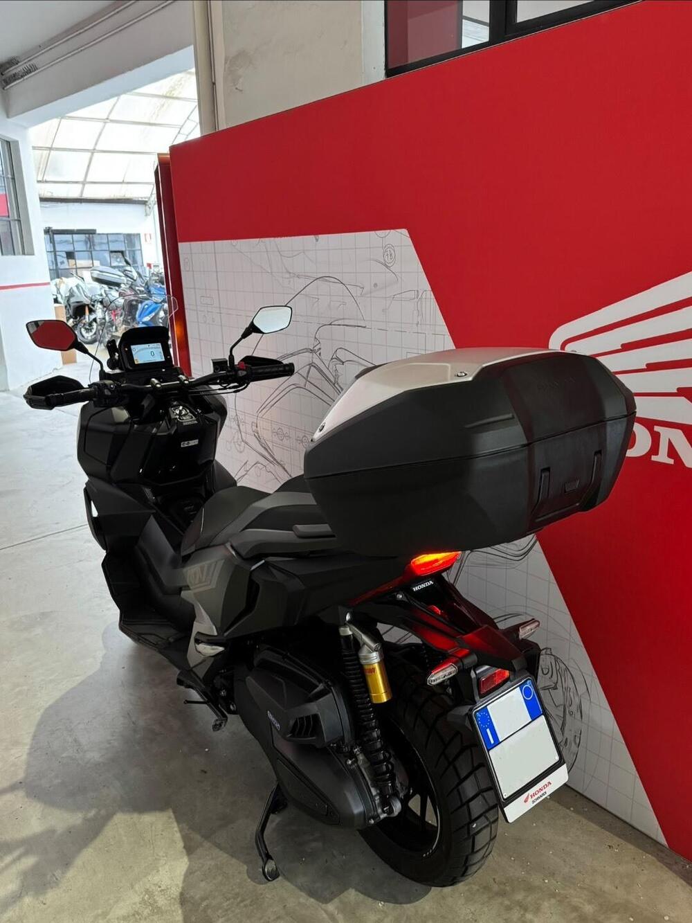 Honda ADV 350 Special Edition (2025 - 26) (3)