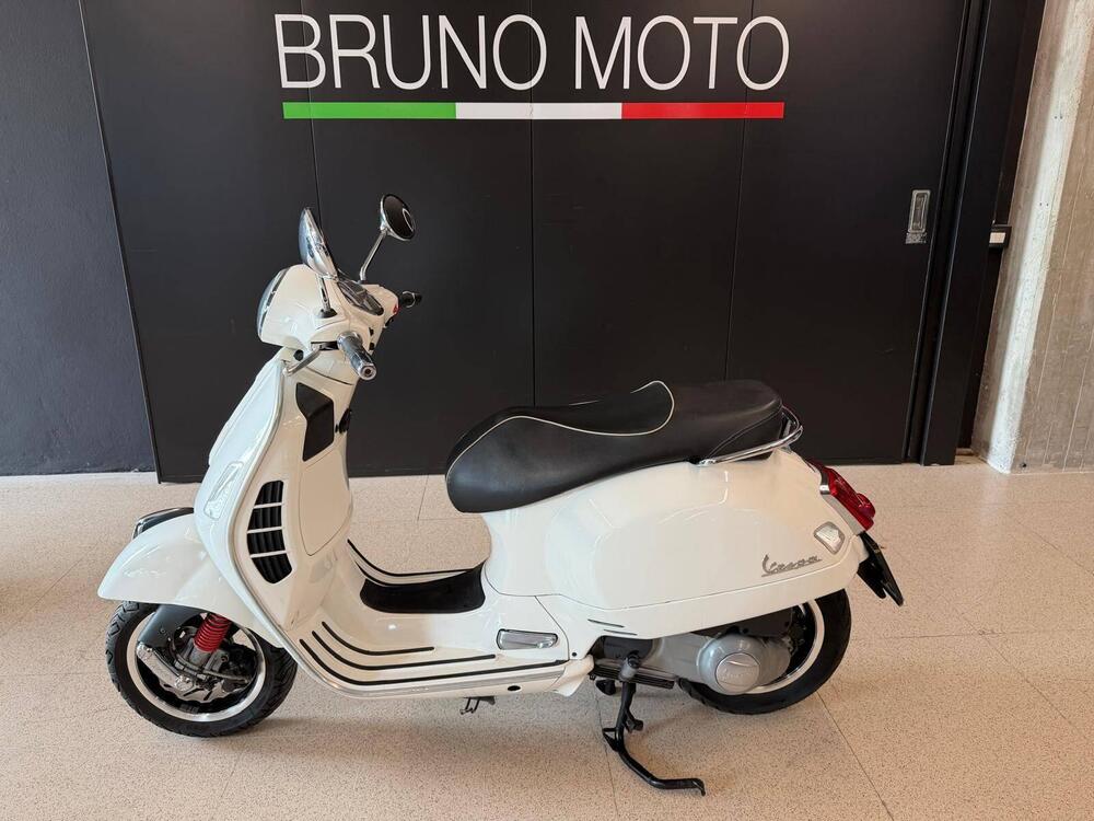 Vespa GTS 300 ABS (2014 - 16) (3)