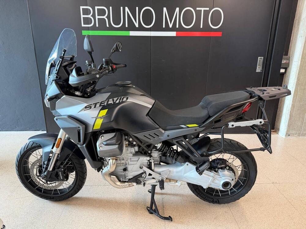 Moto Guzzi Stelvio (2024 - 26) (4)