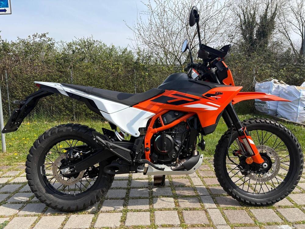 KTM 390 Enduro R (2025 - 26) (2)