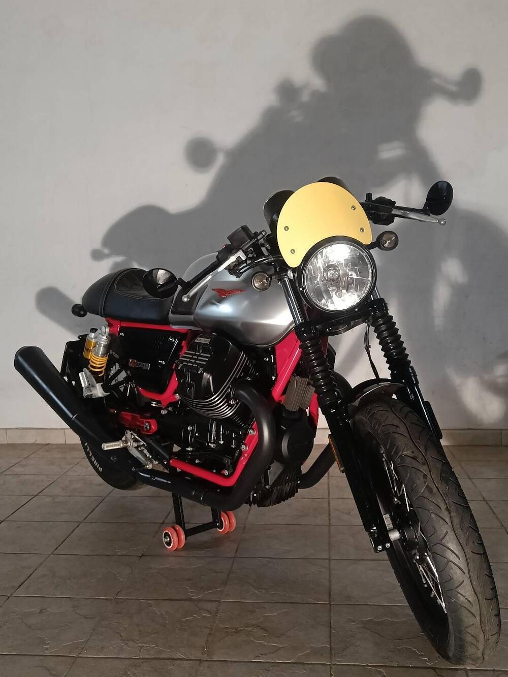Moto Guzzi V7 III Racer (2017 - 20) (3)