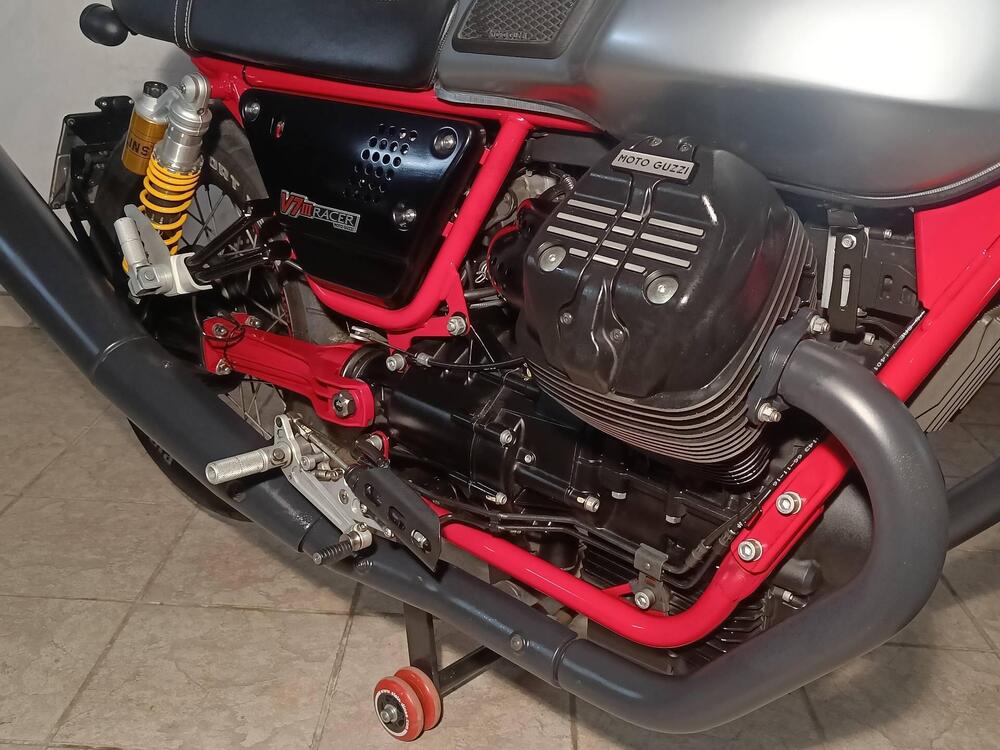 Moto Guzzi V7 III Racer (2017 - 20) (4)