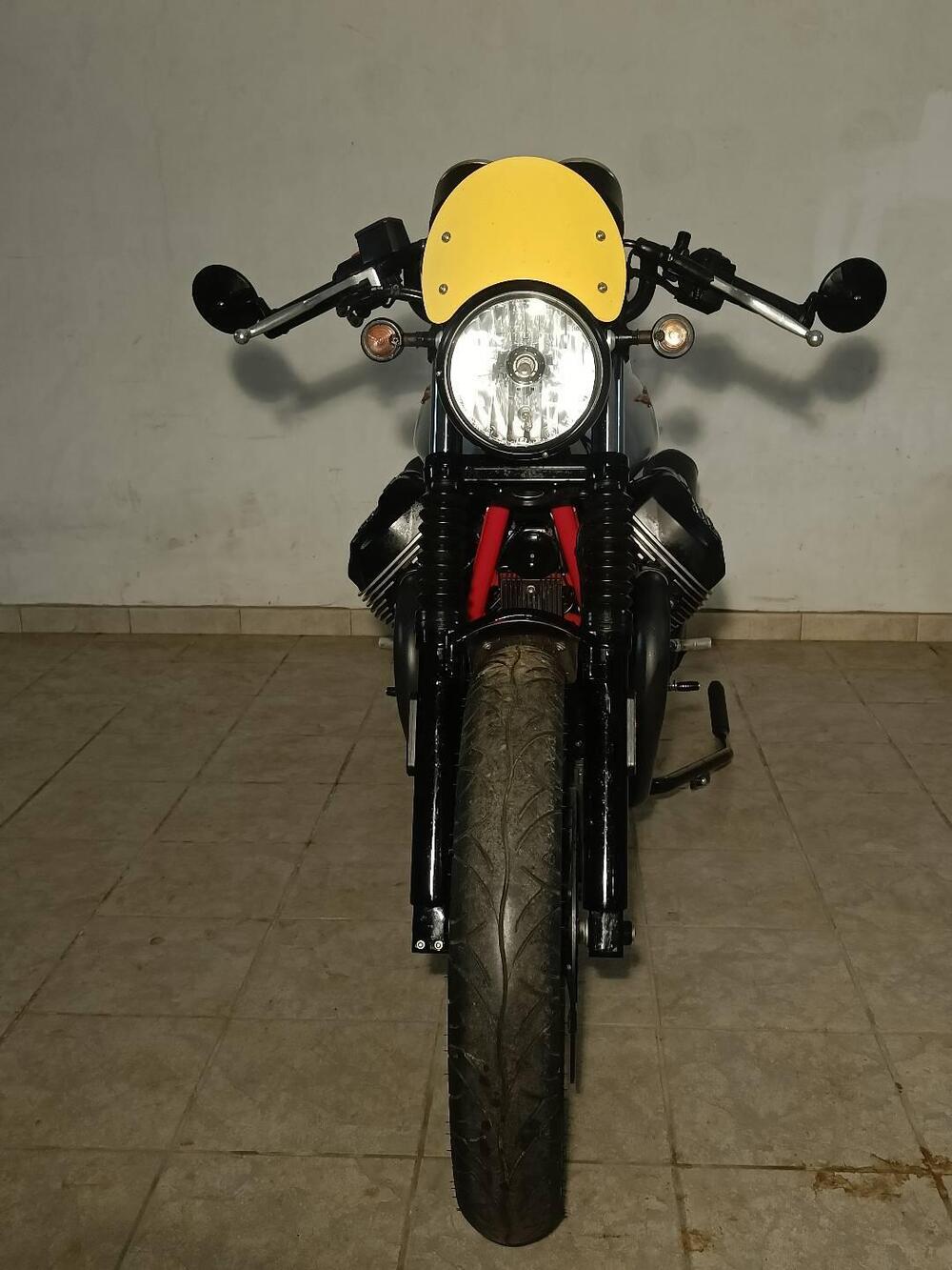 Moto Guzzi V7 III Racer (2017 - 20) (5)