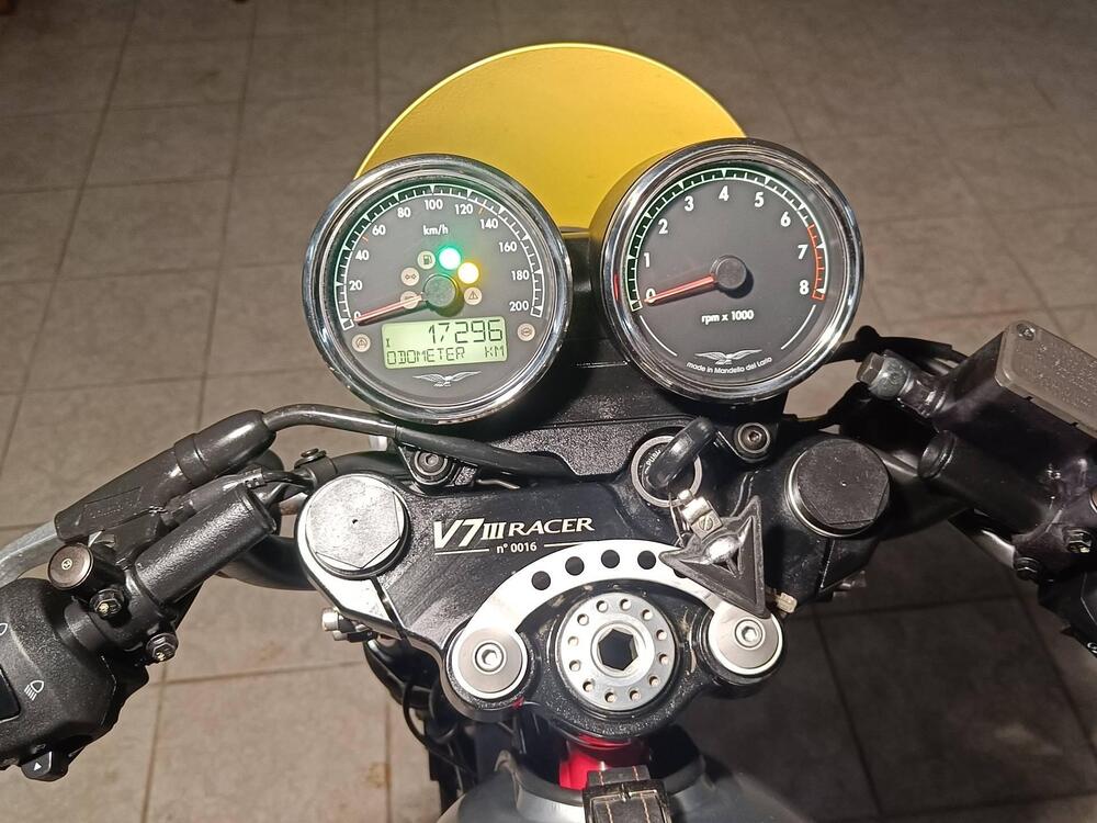 Moto Guzzi V7 III Racer (2017 - 20) (6)