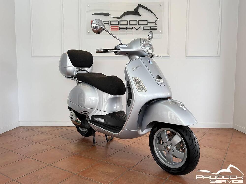Vespa GTS 250 i.e. (2)