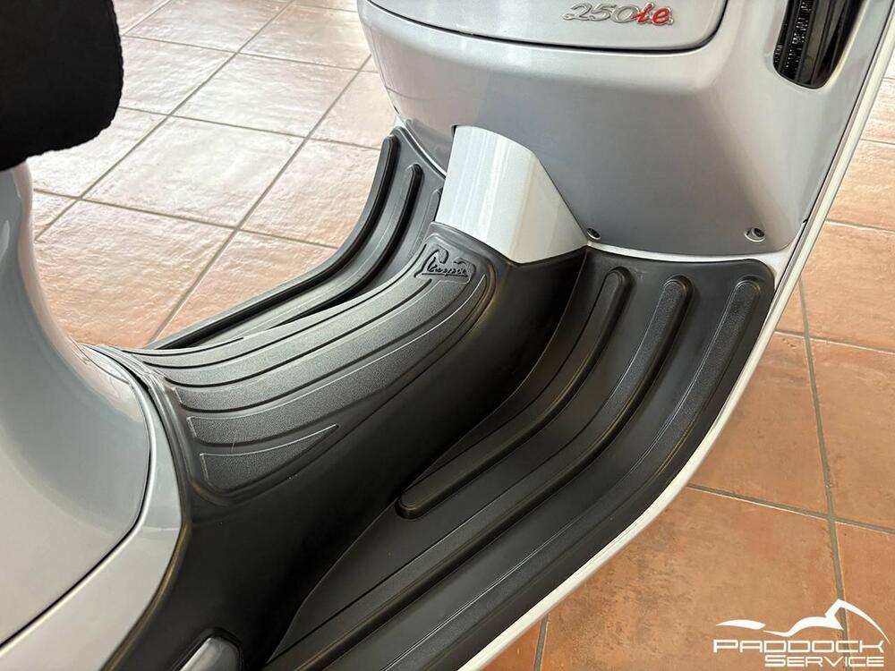 Vespa GTS 250 i.e. (8)