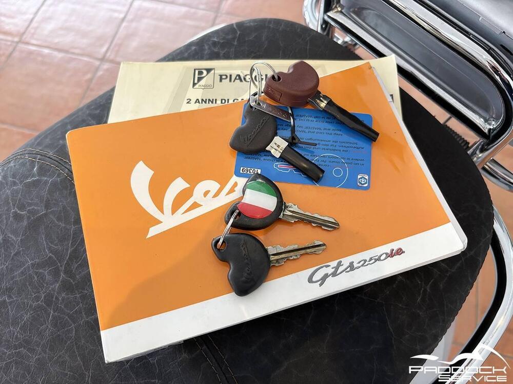 Vespa GTS 250 i.e. (17)