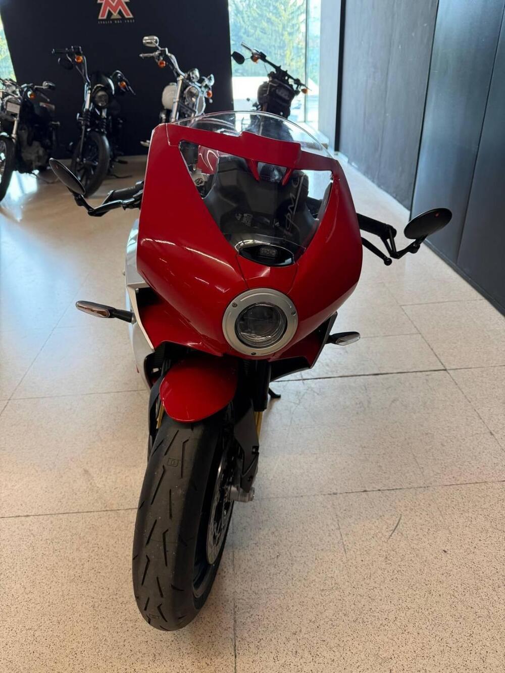 MV Agusta Superveloce 800 (2021 - 25) (2)
