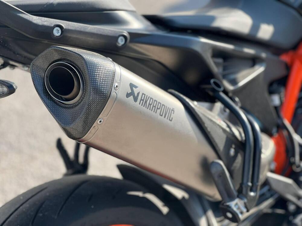 KTM 890 Duke R (2022 - 23) (4)