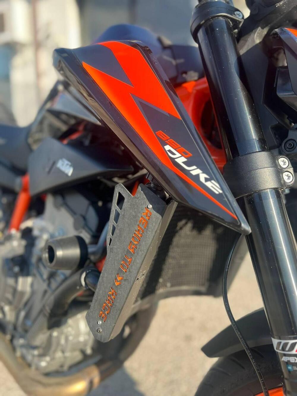 KTM 890 Duke R (2022 - 23) (8)