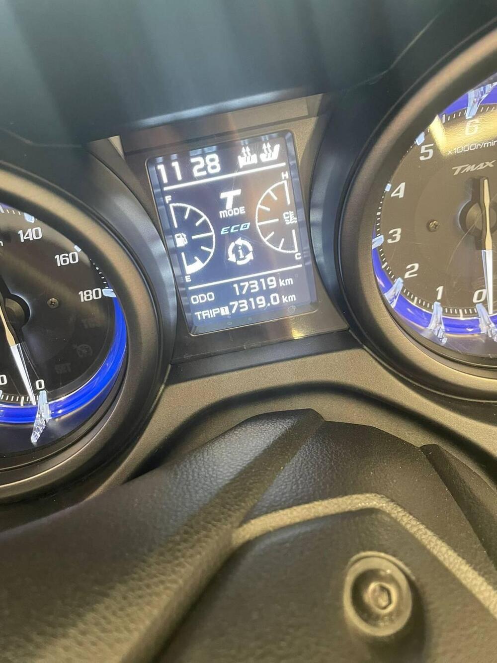 Yamaha T-Max 560 (2022 - 24) (2)