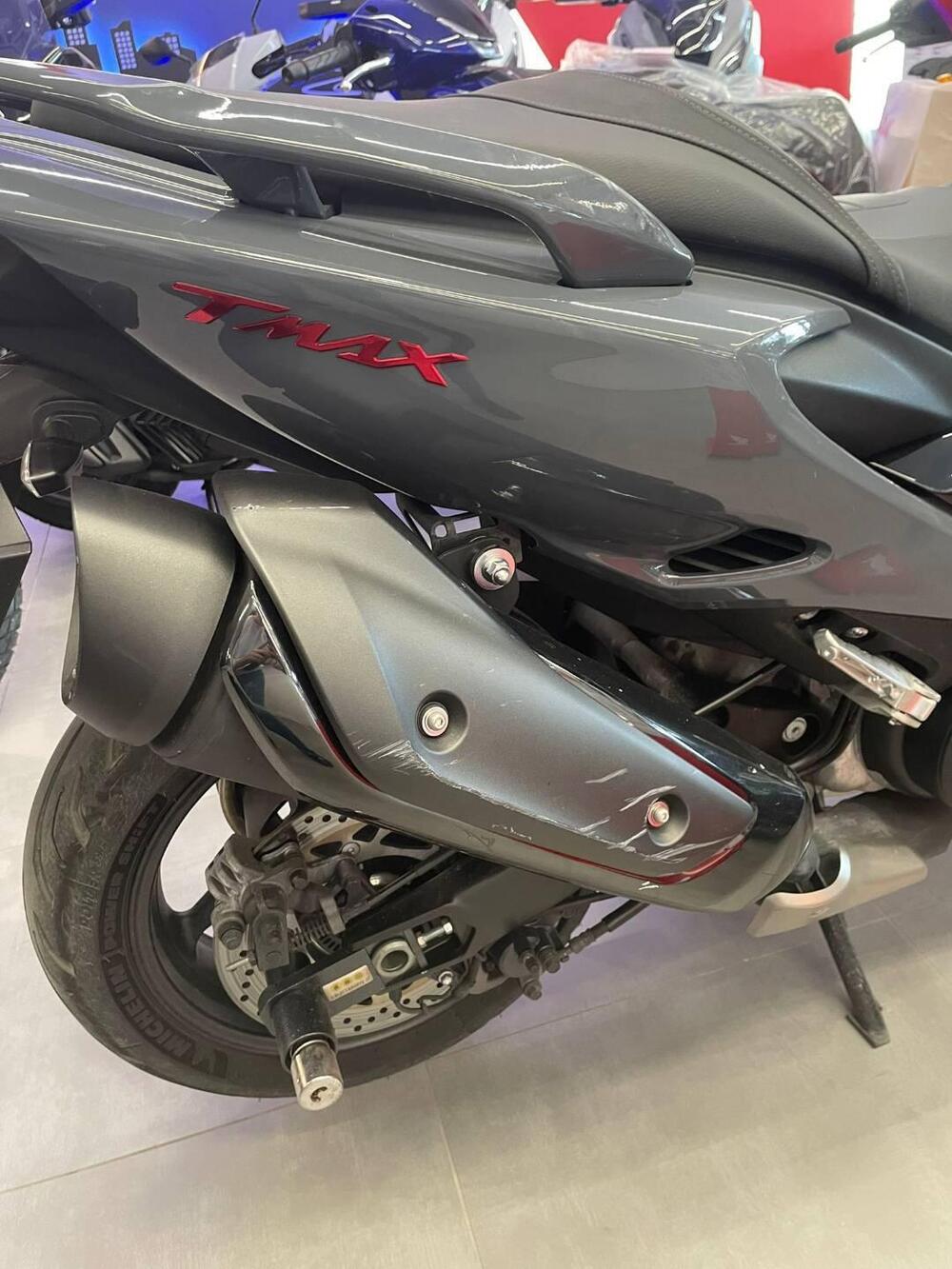 Yamaha T-Max 560 (2022 - 24) (3)