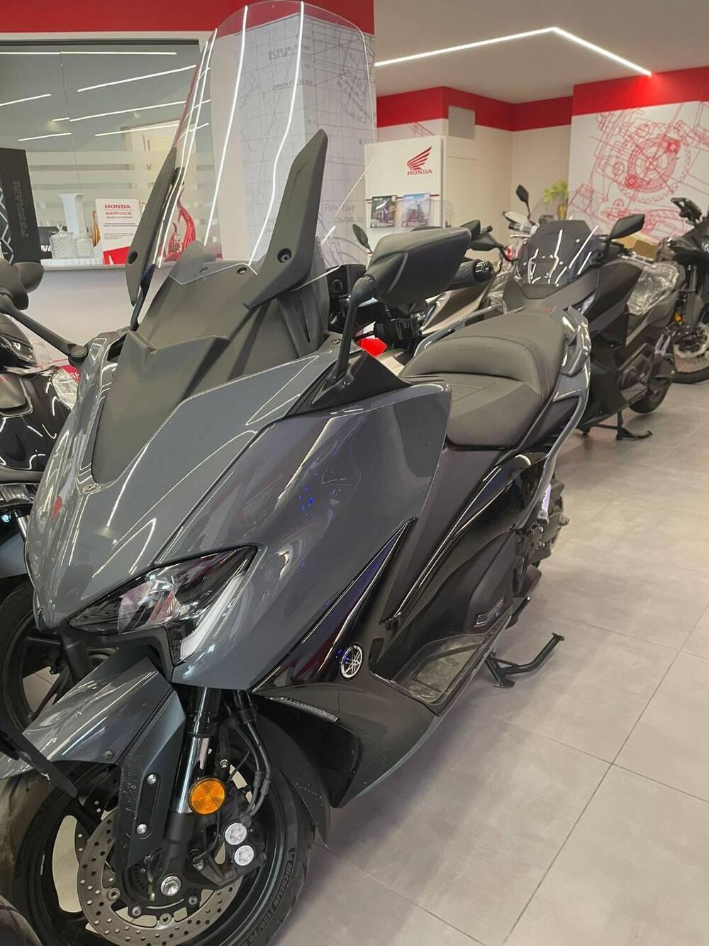 Yamaha T-Max 560 (2022 - 24)