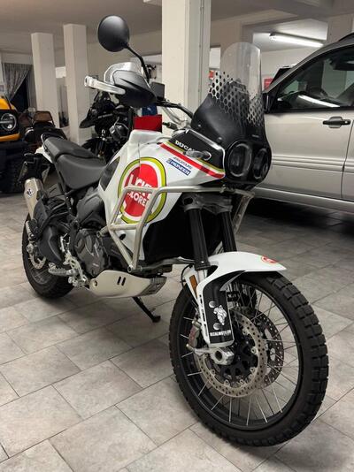 Ducati DesertX (2022 - 25) usata