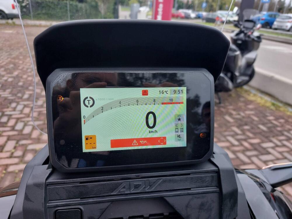 Honda ADV 350 (2025 - 26) (6)