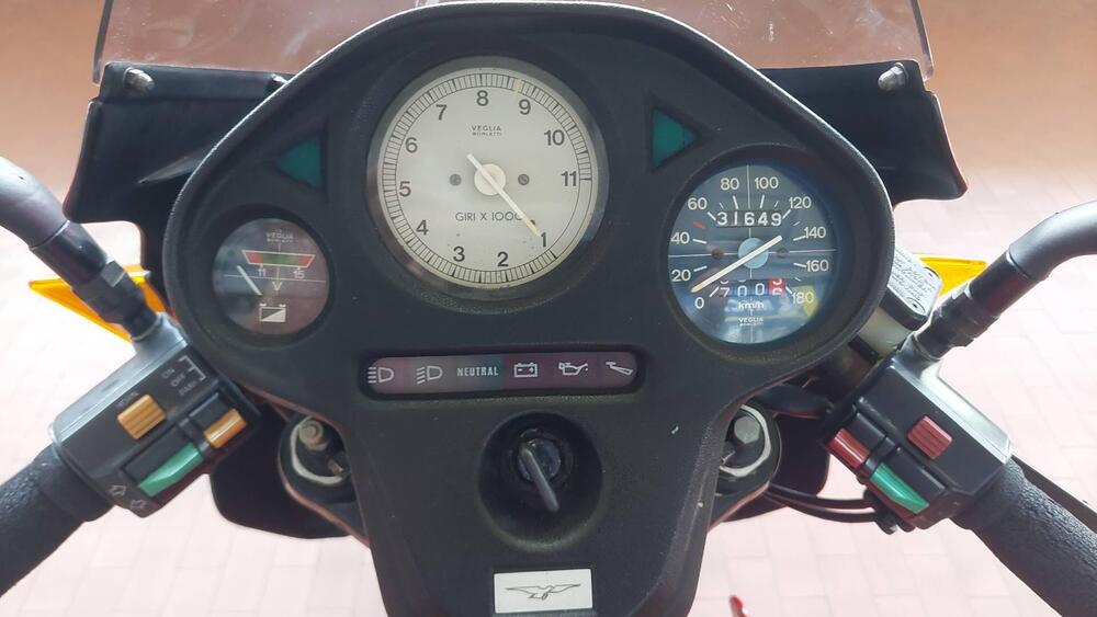 Moto Guzzi V 35 II Imola (6)