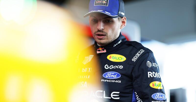 F1, Verstappen perde la pazienza a Suzuka: &ldquo;Non parlo finch&eacute; non se ne va&rdquo;, cacciato un giornalista. Ecco perch&eacute;
