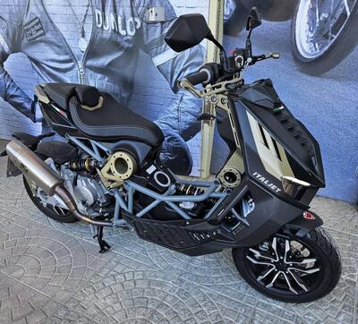 Italjet Moto Dragster 200 (2022 - 24) usata