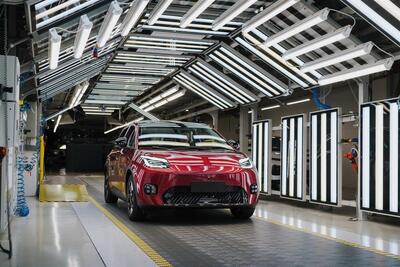 GAC avvia la produzione della AION UT in Austria: il costruttore cinese assembla in Europa con Magna