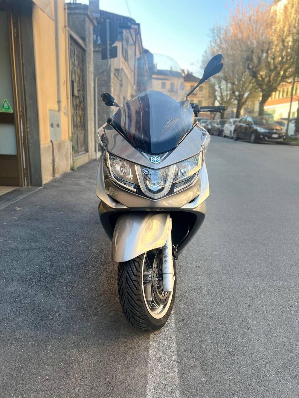 Piaggio X10 500 Executive (2011 - 17) (2)