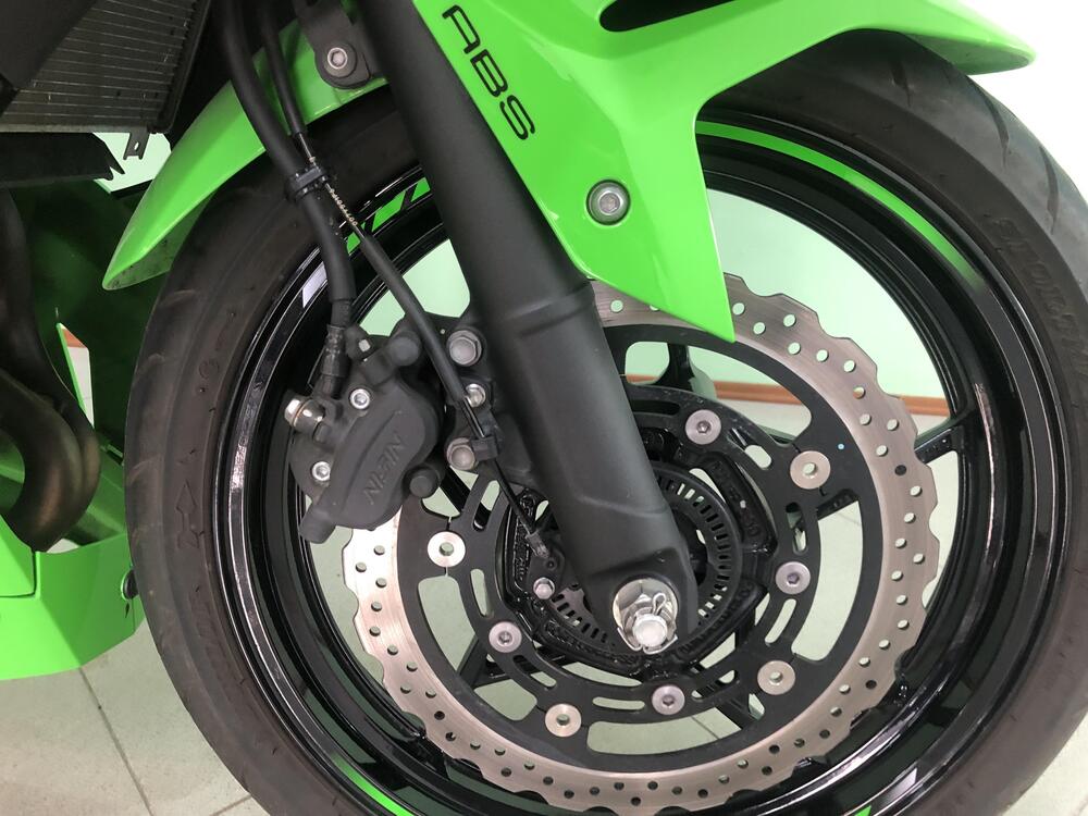 Kawasaki Ninja 400 (2023) (15)