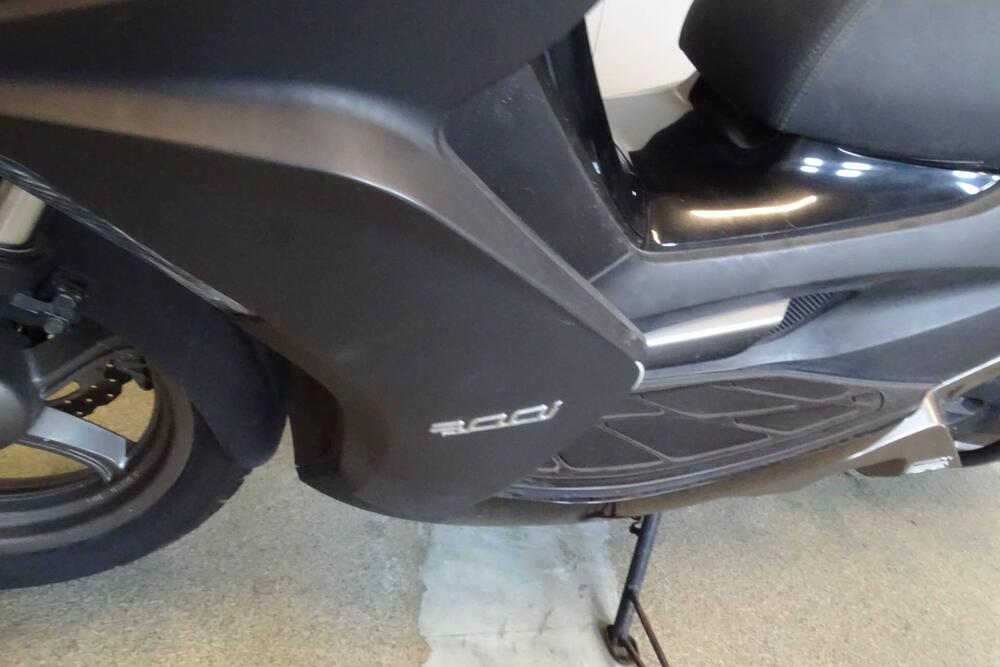 Kymco K-Xct 300i (2012 - 17) (11)